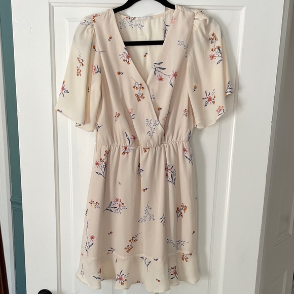 Socialite Cream Floral Dress - Picture 1 of 5